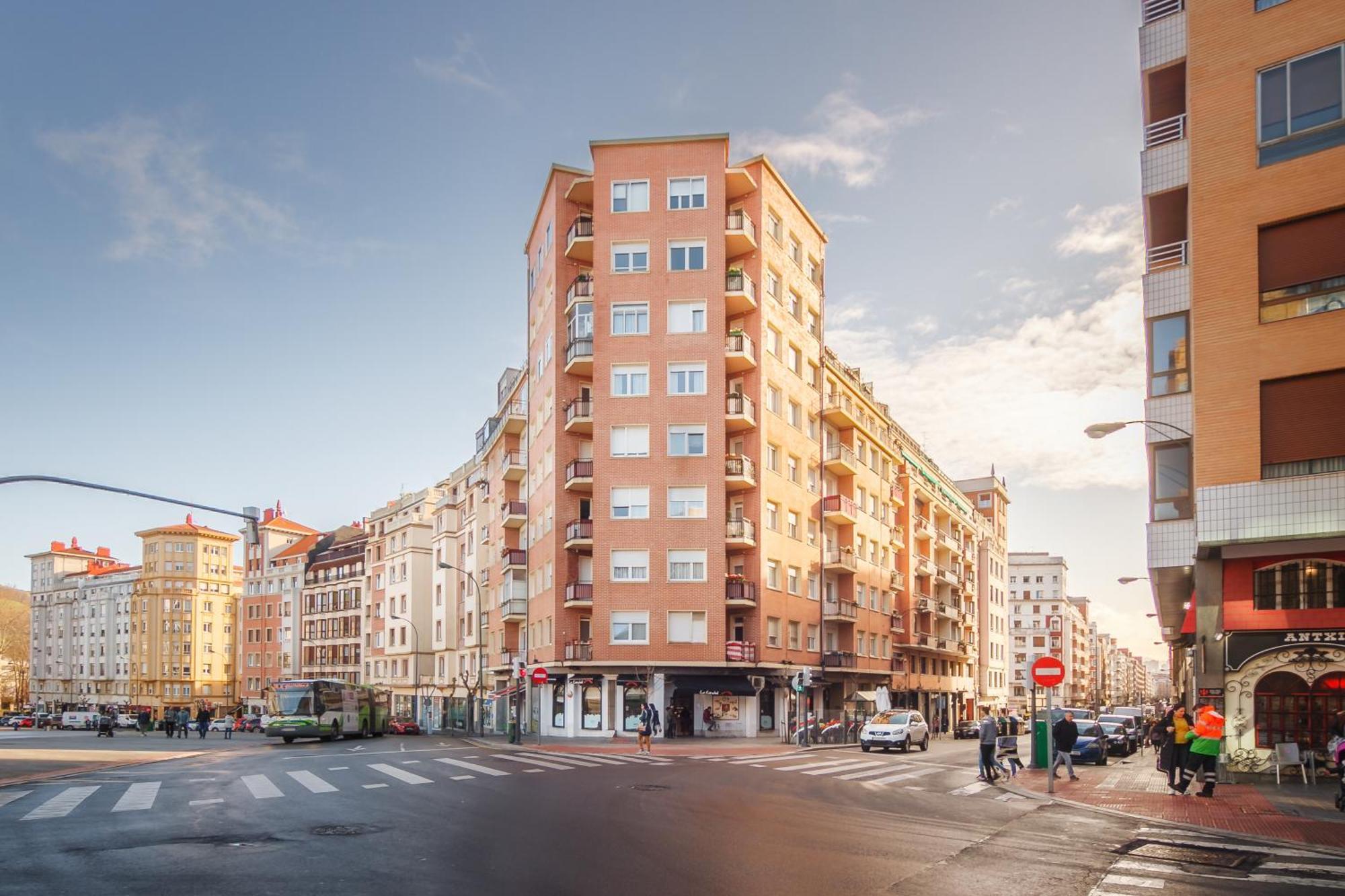 San Mames Apartment - Free Parking ビルバオ エクステリア 写真